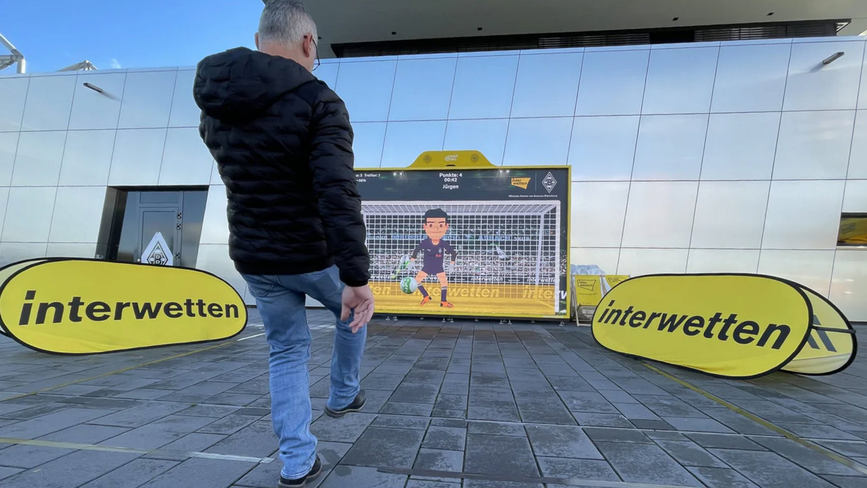 Football For Peace with MultiBall in Qatar World Cup!